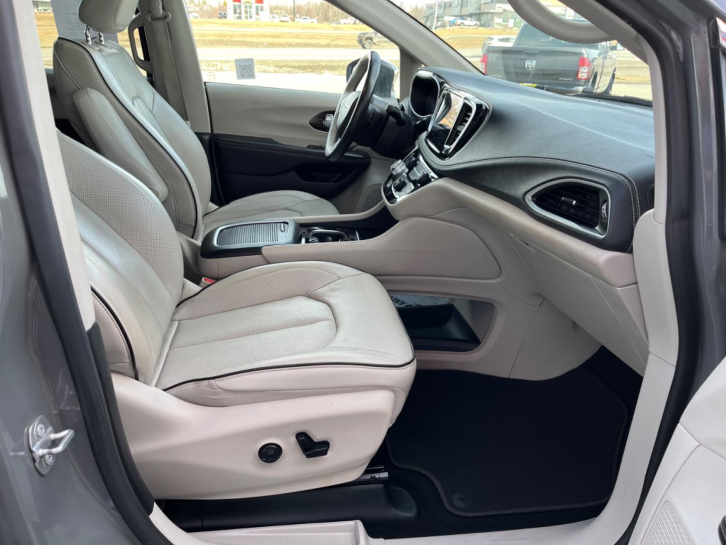 2021 Gray /Grey Chrysler Pacifica (2C4RC3GG3MR) , located at 1960 Industrial Drive, Wasilla, 99654, (907) 274-2277, 61.573475, -149.400146 - Photo#12